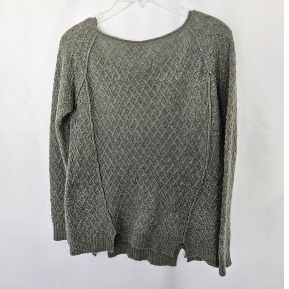 TUMI Green Alpaca Blend Knit Sweater Extra Small Cozy Winter Minimalist Casual - Picture 2 of 6